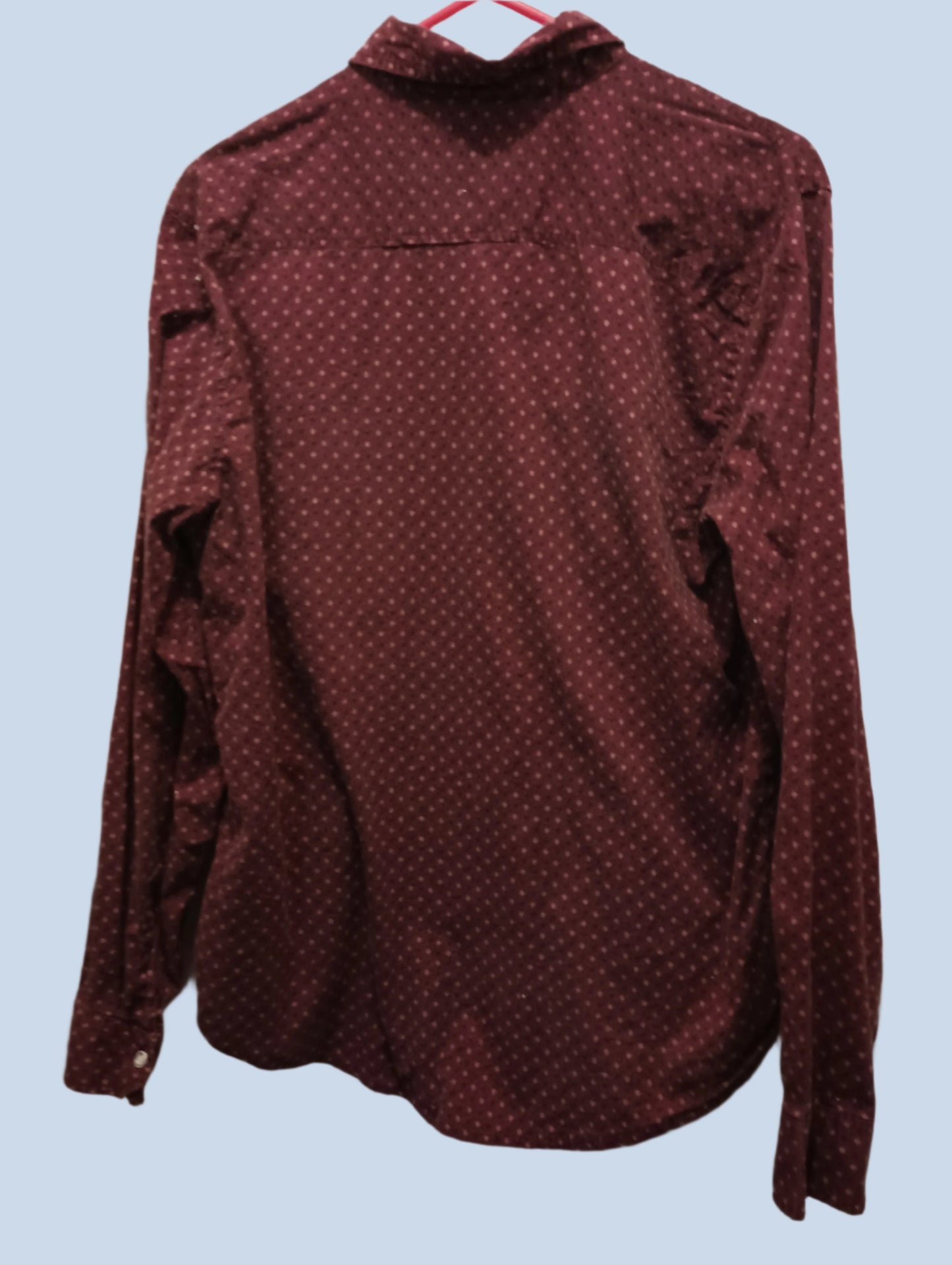 OUTFITTERS Men's XL Long Sleeve Button Down shirt Maroon