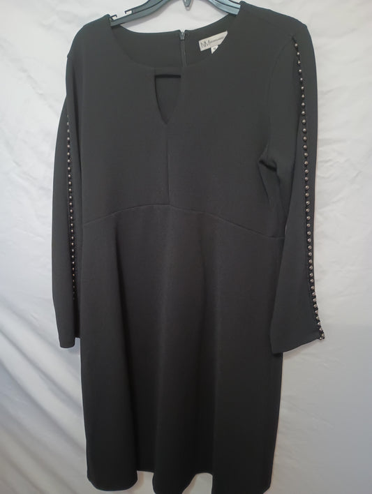 NEIMAN MARCUS Women's Dress Size 12 Black Beaded Long Sleeve Stretch Crepe