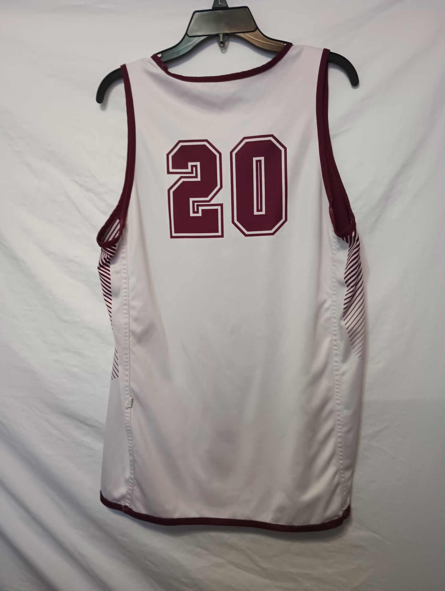 L LL Under Armour Reversible Jersey #20 Basketball