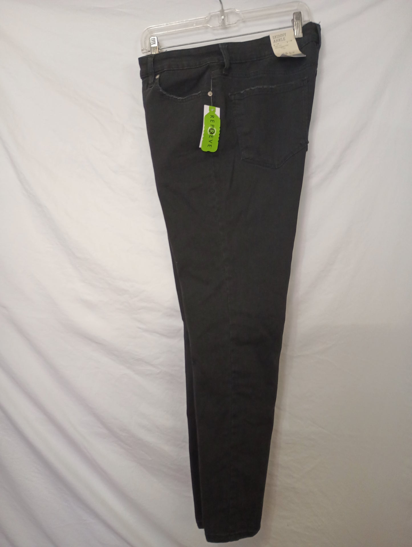 STYLE & CO Women's Skinny Ankle High Rise Skimming Pocket Size 14 Washed Distressed Black Jeans