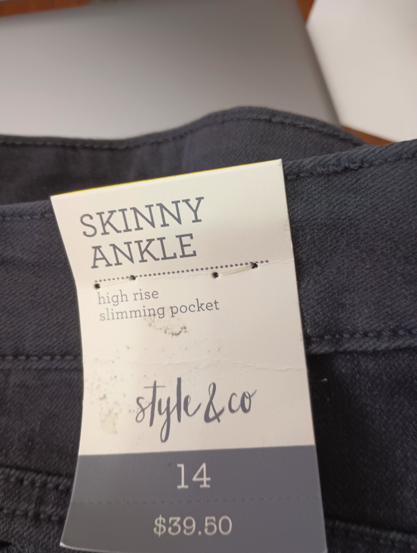 STYLE & CO Women's Skinny Ankle High Rise Skimming Pocket Size 14 Washed Distressed Black Jeans