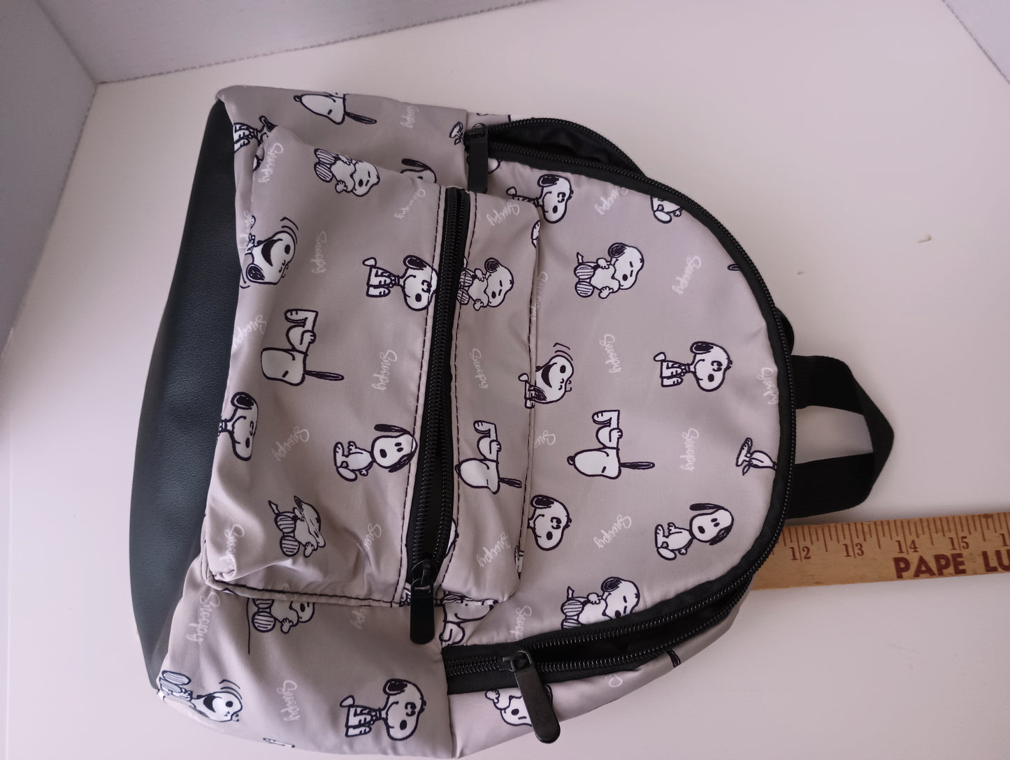 BIOWORLD PEANUTS Snoopy Mini Backpack Grey