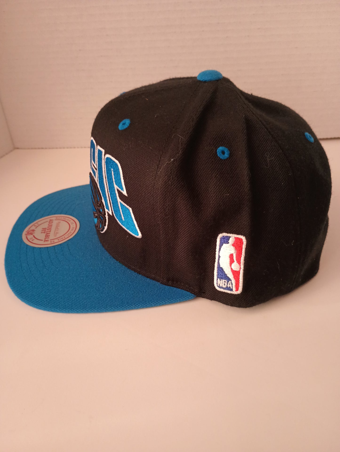 Orlando Magic Mitchell & Ness Hardwood Classics SnapBack Black/Blue Hat