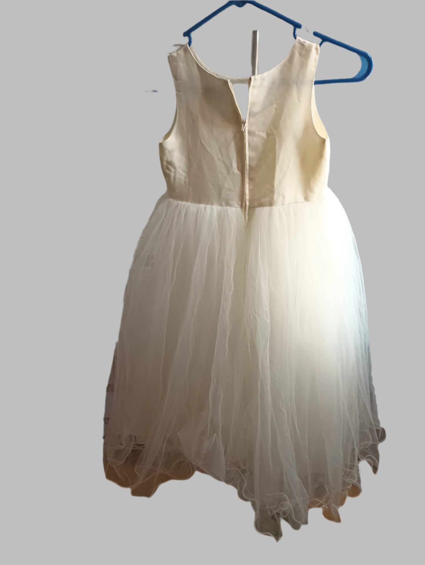 GIRLS LAYERED WHITE PARTY DRESS SIZE 8