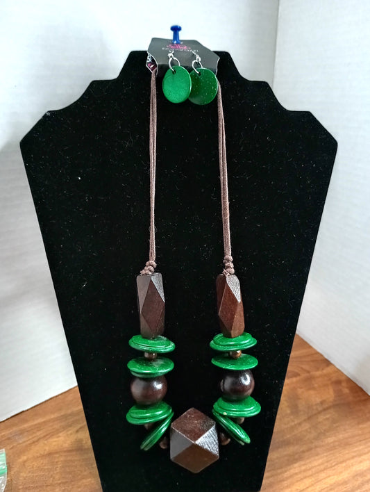 New Paparazzi Costume Jewelry Necklace with Earrings Green Brown