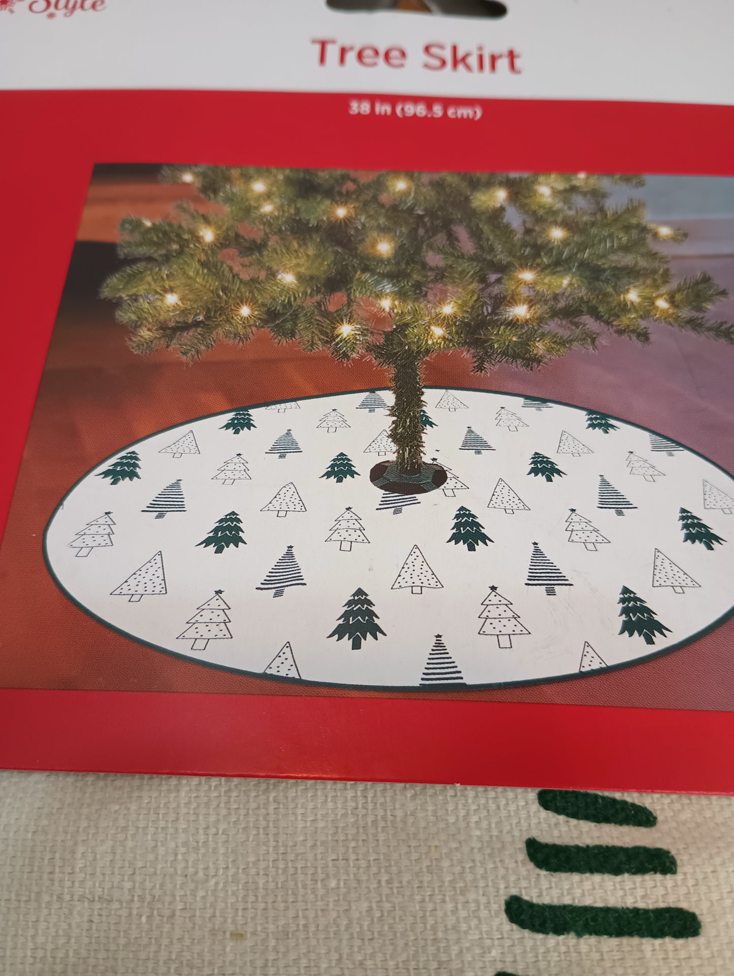 New Christmas Tree Skirt 38"