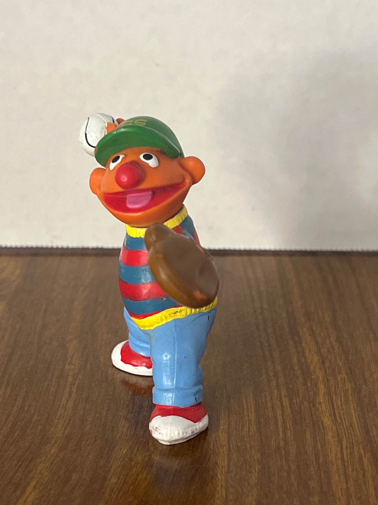 Sesame Street Shell Gas Station Promo Figure PVC Figures - 1988 Muppets, Inc.