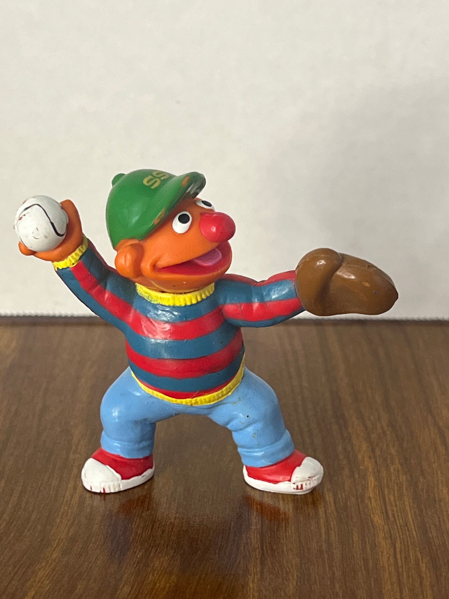 Sesame Street Shell Gas Station Promo Figure PVC Figures - 1988 Muppets, Inc.