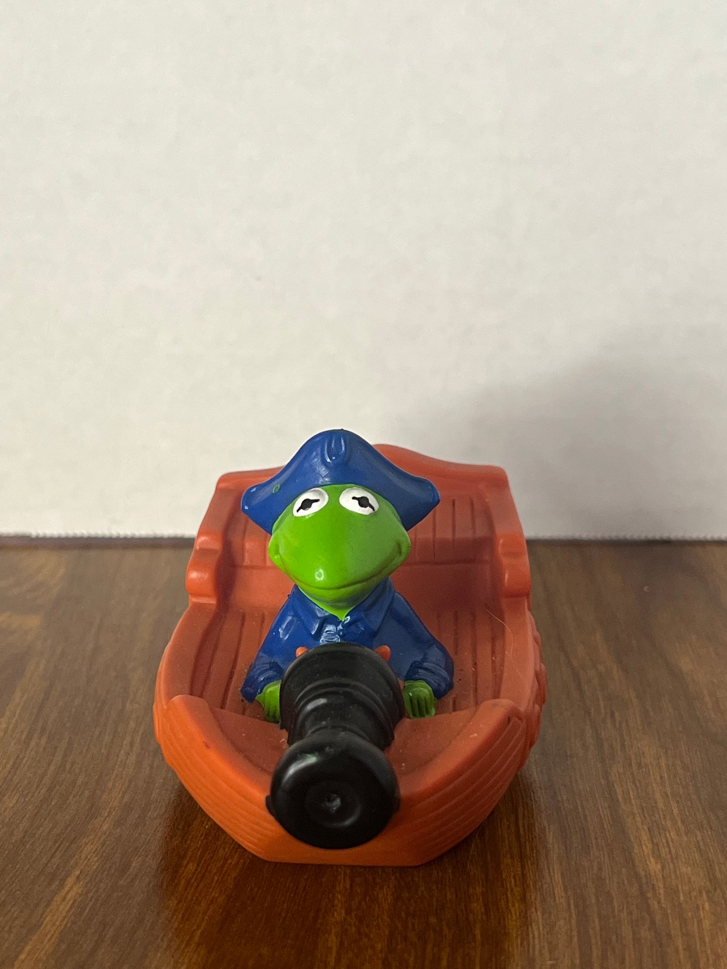 McDonalds Happy Meal Tub Toy - 1995 Henson Muppets Treasure Island