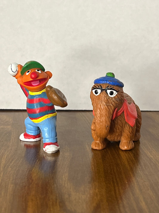 Sesame Street Shell Gas Station Promo Figure PVC Figures - 1988 Muppets, Inc.