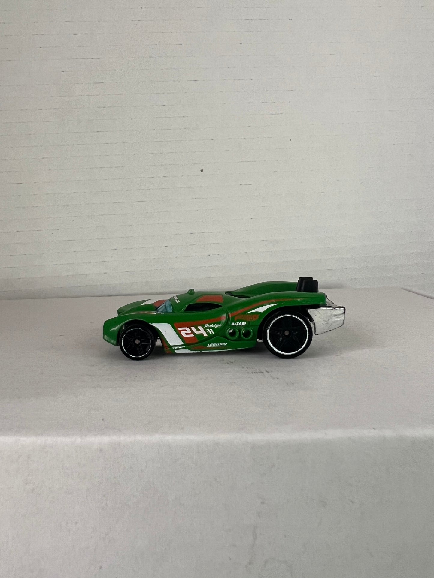 Hot Wheels Protoype H-24 - Advent Calendar (2016) Green