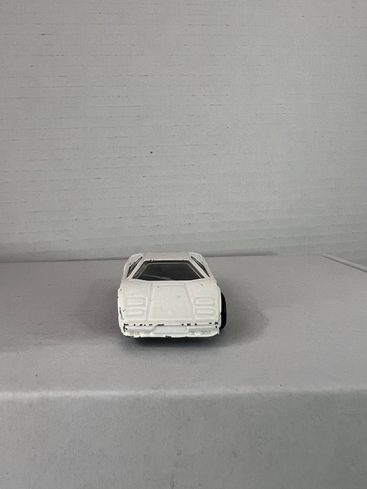 Hot Wheels 25th Anniversary Lamborghini Countach - World Racers (2009) White